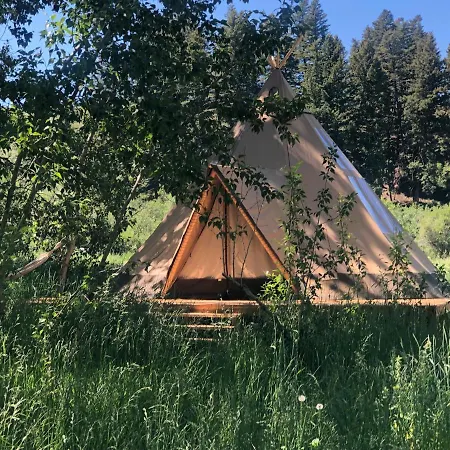 Bodhi Farms Hotel